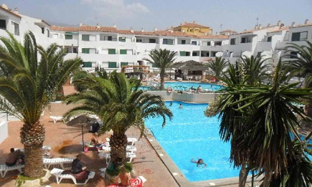 Apartamentos Alondras Park Costa Del Silencio Dış mekan fotoğraf